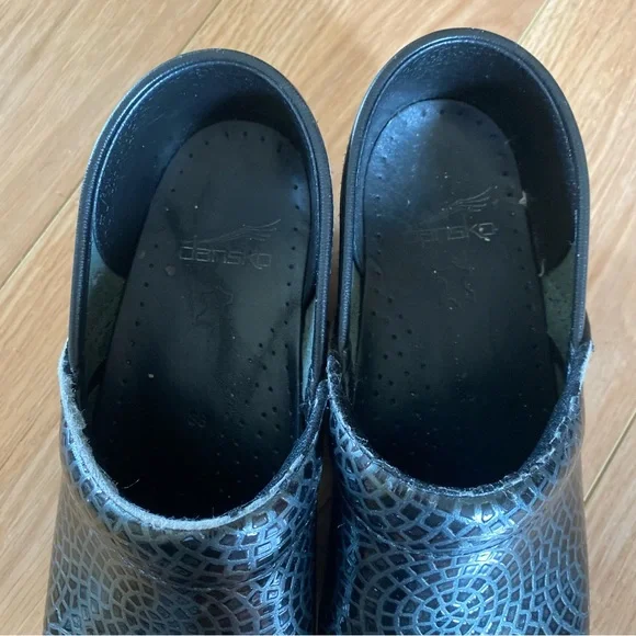 Dansko Clogs - Picture 7 of 10